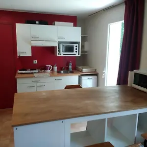  Appartement Studio En Rez-de-jardin Dans La Verdure